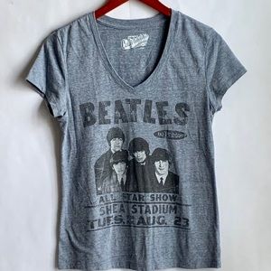 ✨Beatles band t-shirt✨